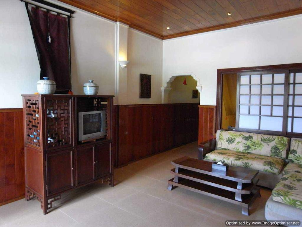 פנום פן Red Hibiscus Hotel מראה חיצוני תמונה