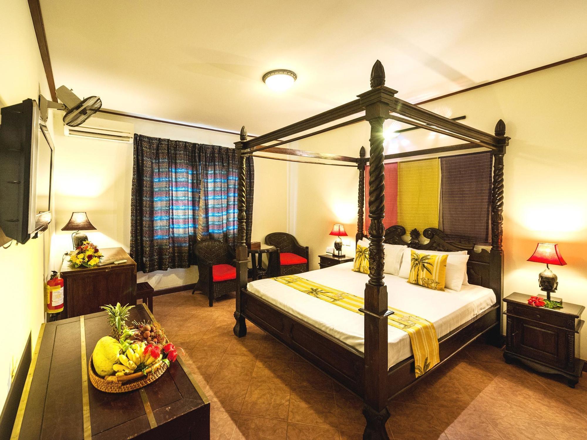 פנום פן Red Hibiscus Hotel מראה חיצוני תמונה