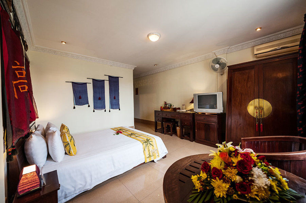 פנום פן Red Hibiscus Hotel מראה חיצוני תמונה