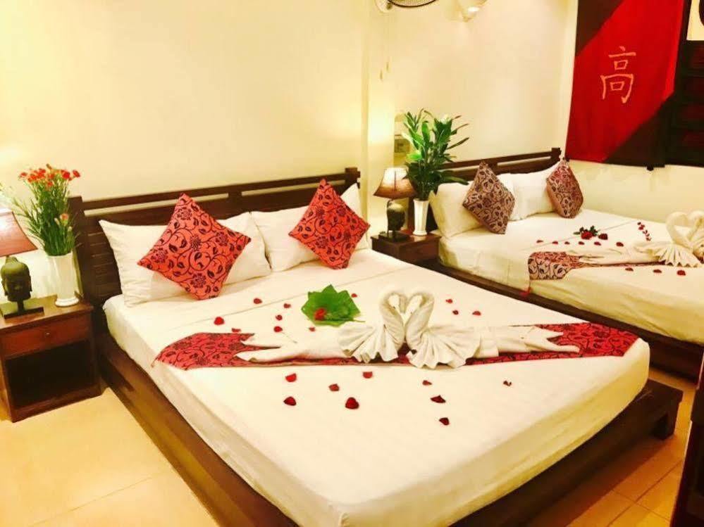 פנום פן Red Hibiscus Hotel מראה חיצוני תמונה